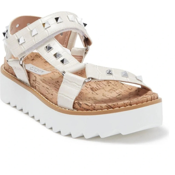 Steve Madden Shoes - Steve Madden corn sandals